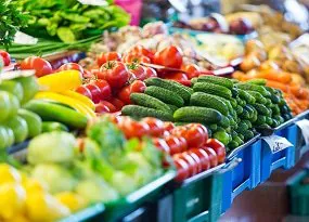 Beleuchtung von lebensmitteln im Supermarkt